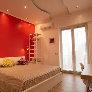 Vanvitelli Domus 2*, Napoli Italia